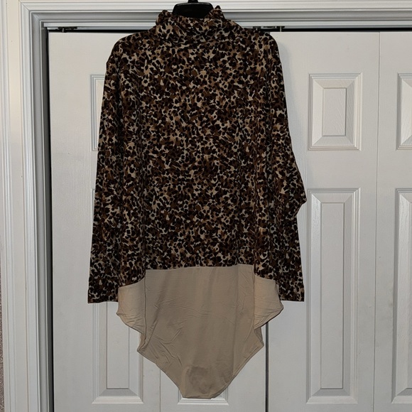NWT Isaac Mizrahi Live leopard print turtle neck bodysuit - Picture 6 of 10